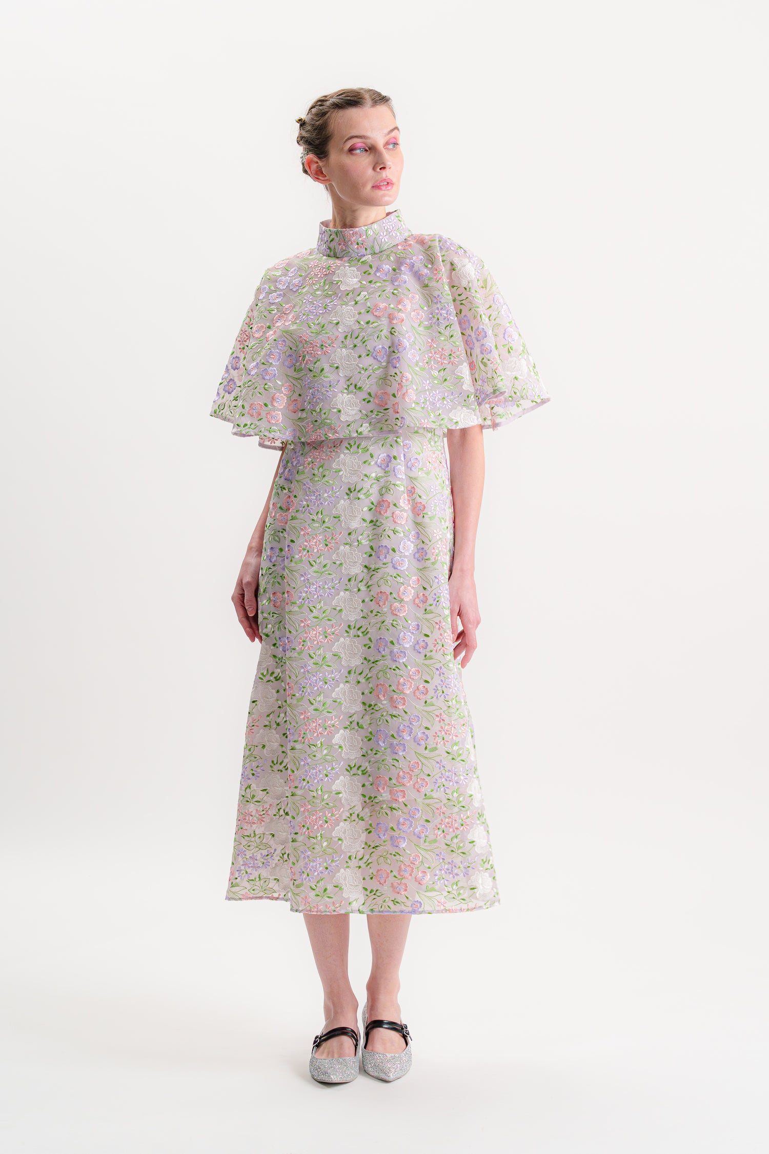 ケープスタンドスタンドカラーワンピース